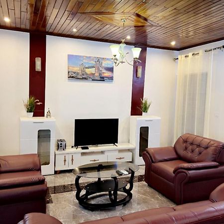 Studio Meuble Haut Standing Jouvence Yaounde Exterior photo