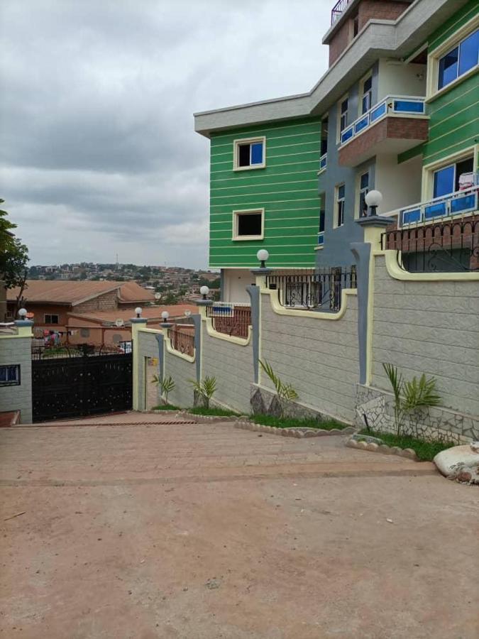 Studio Meuble Haut Standing Jouvence Yaounde Exterior photo