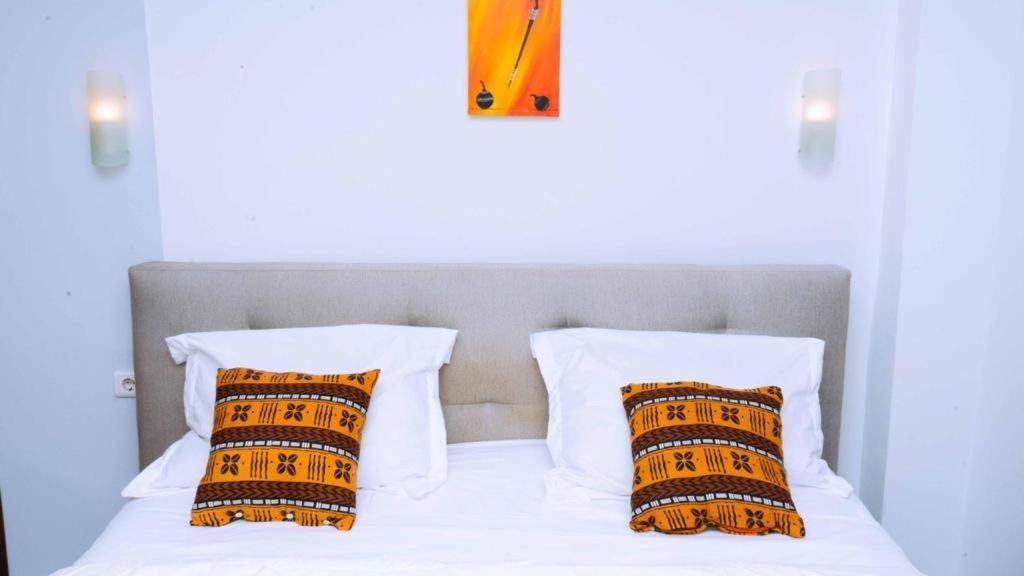 Studio Meuble Haut Standing Jouvence Yaounde Exterior photo