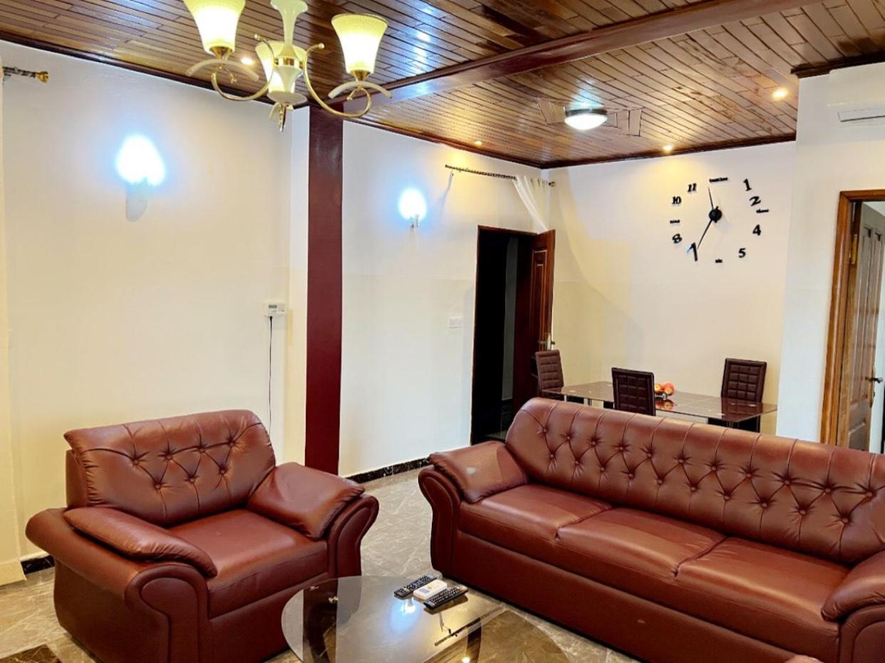 Studio Meuble Haut Standing Jouvence Yaounde Exterior photo