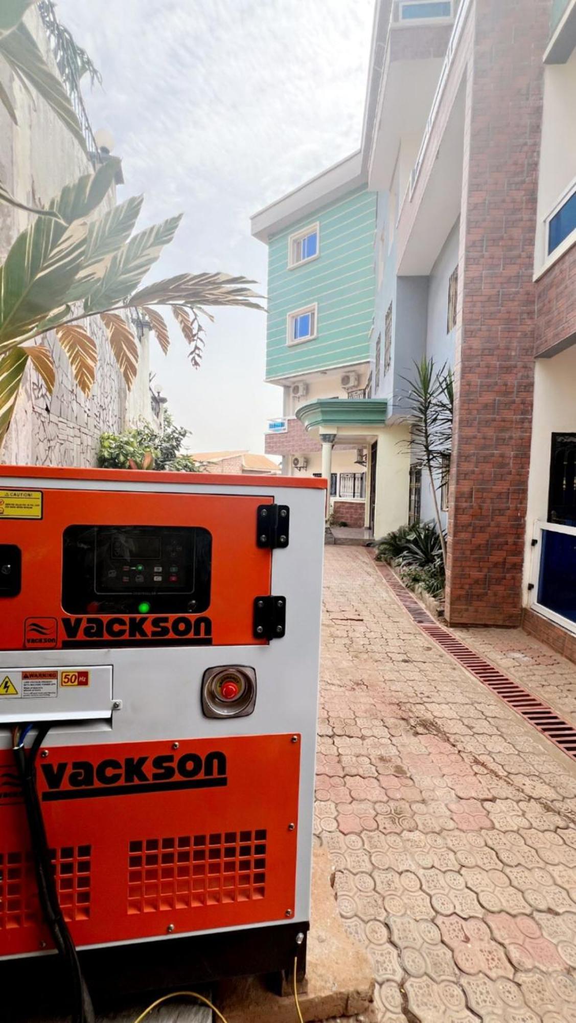 Studio Meuble Haut Standing Jouvence Yaounde Exterior photo