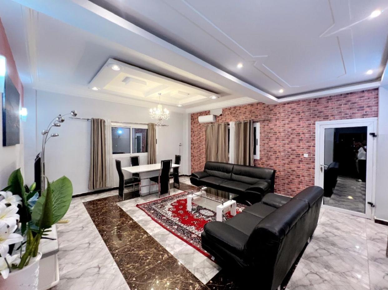 Studio Meuble Haut Standing Jouvence Yaounde Exterior photo